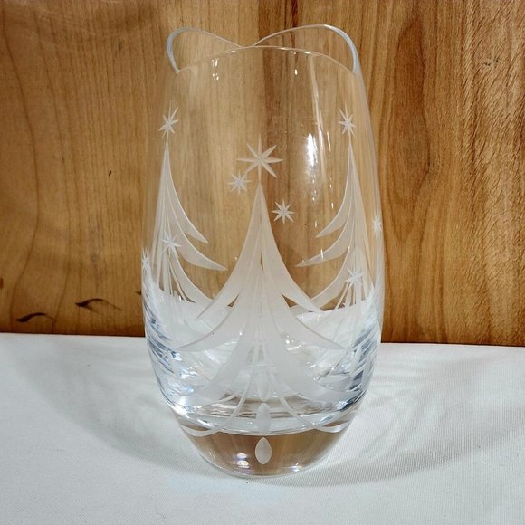 Mikasa Silent Night Crystal Etched Bud Vase Christmas tree Slovenia - Picture 1 of 10